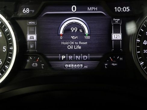 Used 2024 RAM 1500 Laramie AWD/4WD image 17