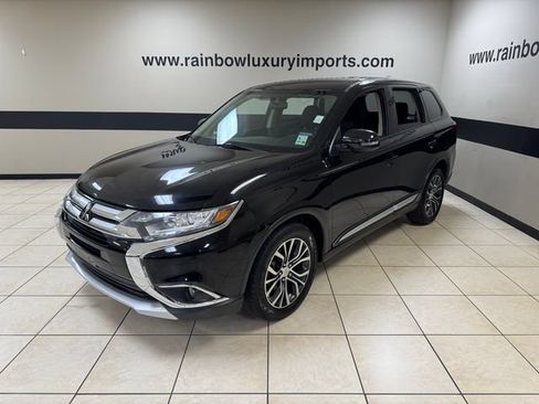 Used 2016 Mitsubishi Outlander SE FWD image 3