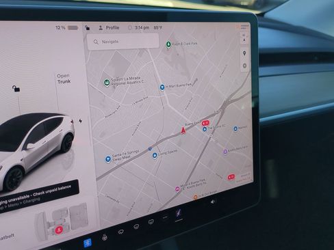 Used 2023 Tesla Model Y Long Range image 14