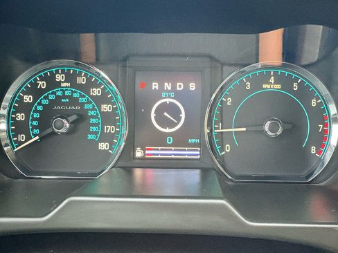 Used 2015 Jaguar XF Premium image 50