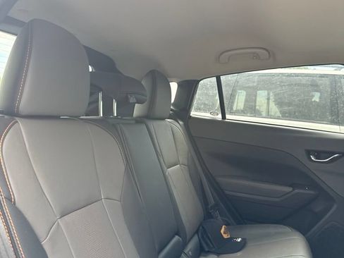 Used 2024 Subaru Crosstrek 2.5i Limited w/ Crosstrek Mirror Package AWD/4WD image 9