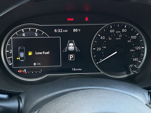 New 2025 Nissan Versa SV w/ Trunk Package image 20