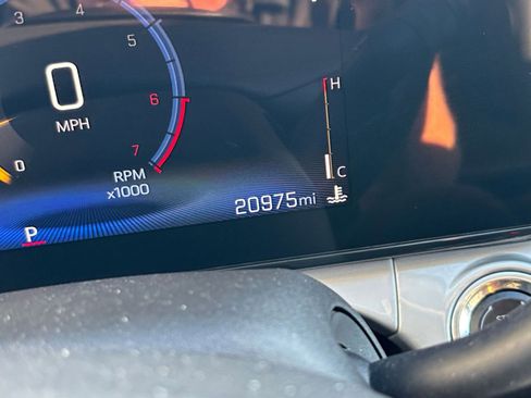 Used 2025 Chevrolet Trax LT image 38