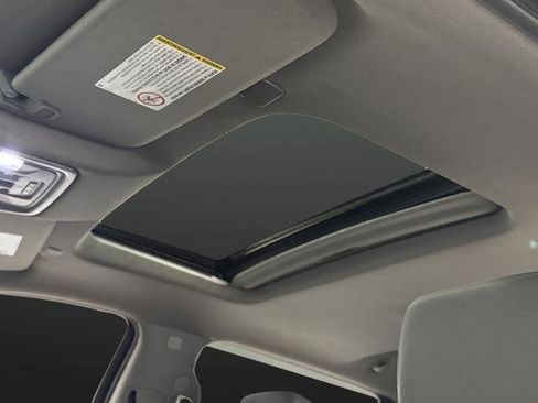 Used 2022 Chevrolet Silverado 2500 LTZ w/ LTZ Plus Package image 7