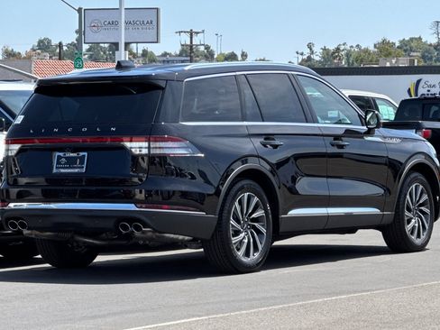 New 2025 Lincoln Aviator 2WD w/ Equipment Group 101A image 3