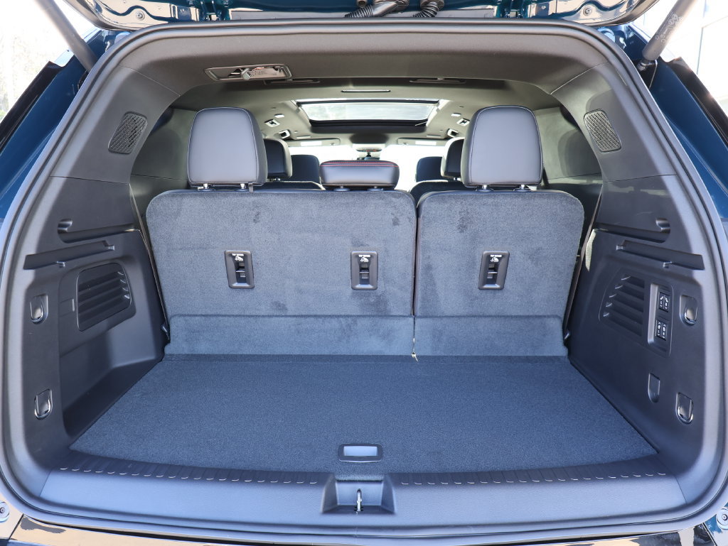 New 2027 Chevrolet Traverse RS AWD/4WD image 32