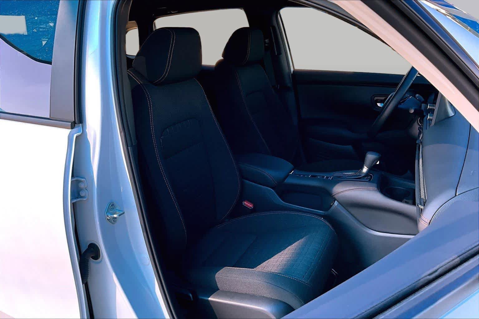 Used 2025 Honda HR-V Sport image 9