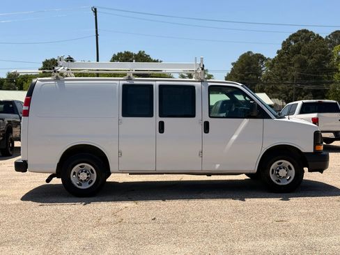 Used 2016 Chevrolet Express 2500 w/ Cold Climate Package RWD image 8
