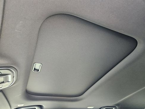 New 2025 Jeep Grand Cherokee L Altitude image 24