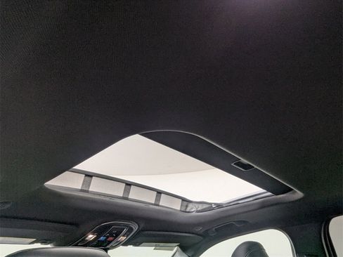 New 2025 Jeep Grand Cherokee Altitude image 27