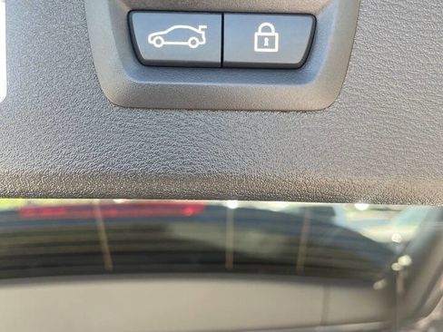 Used 2017 BMW X1 xDrive28i image 19