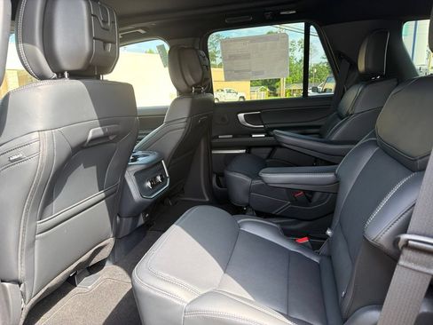 New 2026 Ford Expedition Platinum w/ Stealth Performance Package AWD/4WD image 11