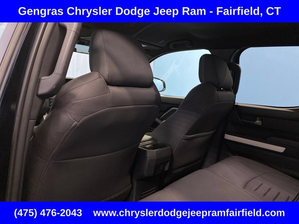 Used 2024 Toyota Tacoma TRD Off-Road AWD/4WD image 25