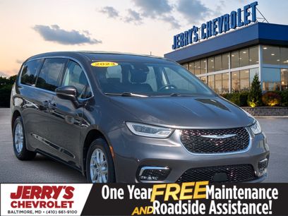 Used 2023 Chrysler Pacifica Touring-L