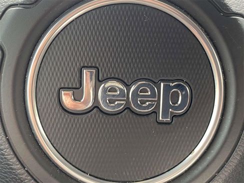 Used 2022 Jeep Wrangler Unlimited Sport image 31