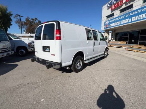 Used 2024 GMC Savana 2500 w/ Driver Convenience Package image 4