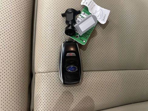 Used 2020 Subaru Outback Limited XT AWD/4WD image 30