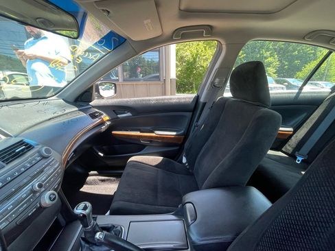 Used 2011 Honda Accord EX image 15