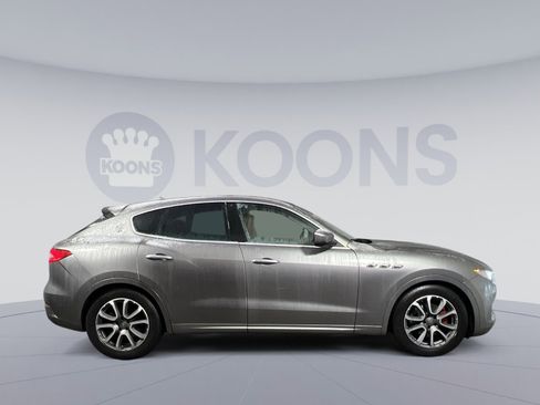 Used 2019 Maserati Levante image 8