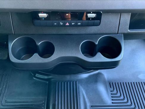 Used 2024 Mercedes-Benz Sprinter 4500 image 14