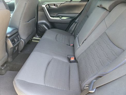 Used 2022 Toyota RAV4 SE AWD/4WD image 29