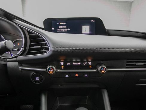 Used 2020 MAZDA MAZDA3 AWD Hatchback image 14