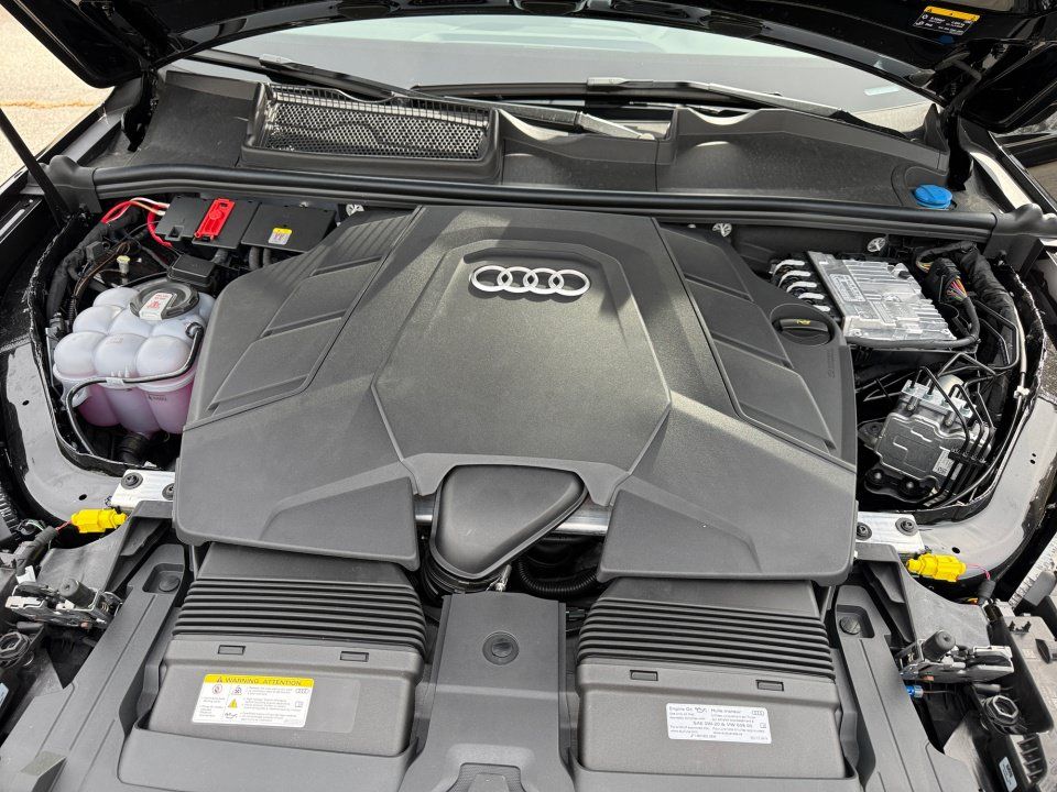 New 2026 Audi Q7 3.0T Premium Plus AWD/4WD image 16