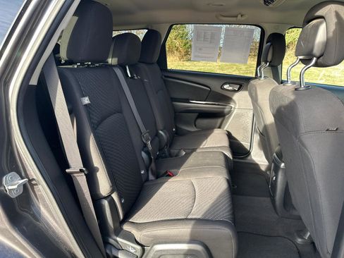 Used 2018 Dodge Journey SE w/ Popular Equipment Group image 20