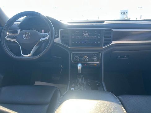 Used 2021 Volkswagen Atlas SE image 14