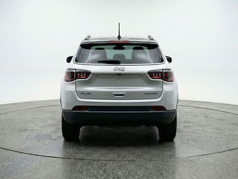 Used 2025 Jeep Compass Limited image 7