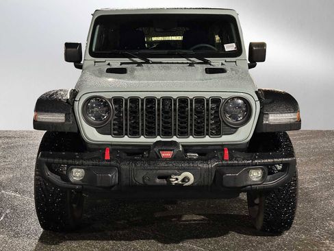 Used 2024 Jeep Wrangler Unlimited Rubicon w/ Capability Package image 8