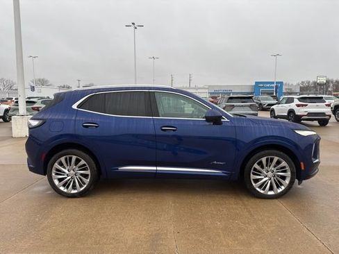 Used 2024 Buick Envision Avenir image 2