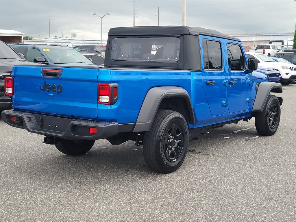 Used 2025 Jeep Gladiator Sport AWD/4WD image 4