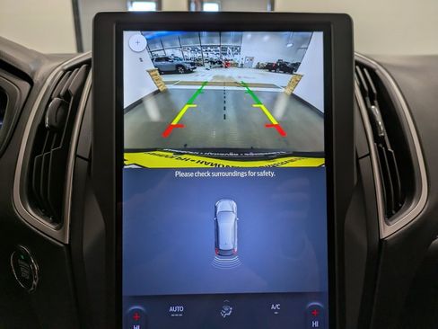 Used 2022 Ford Edge SEL w/ Convenience Package image 13