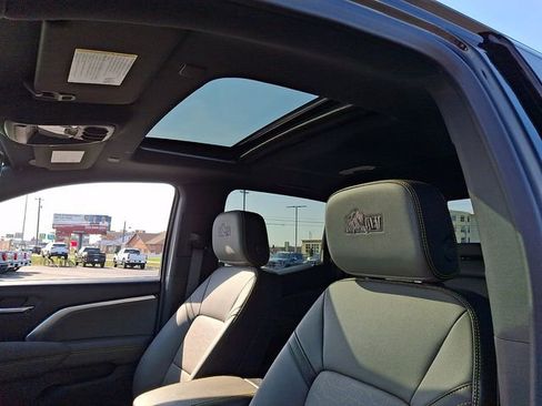 New 2026 Chevrolet Colorado ZR2 w/ ZR2 Bison Edition image 11