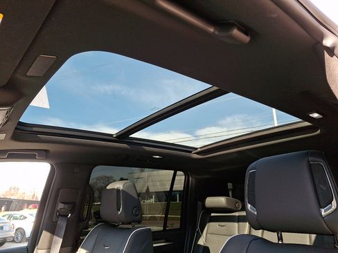 Certified 2025 Cadillac Escalade ESV Sport w/ Touring Package image 13