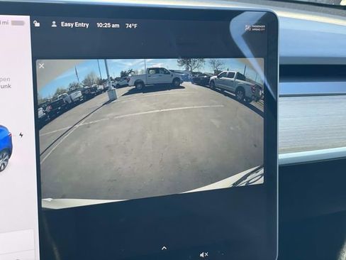 Used 2021 Tesla Model Y Long Range image 15