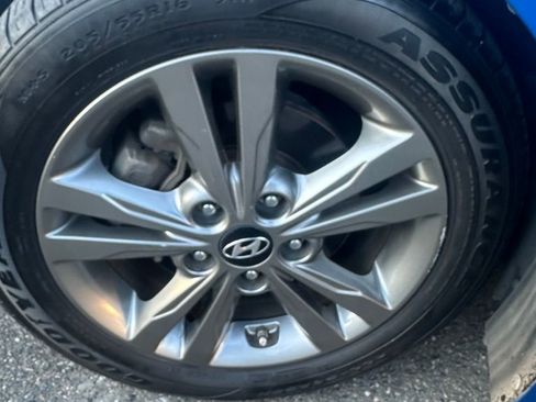 Used 2018 Hyundai Elantra SEL image 11
