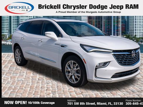 Used 2023 Buick Enclave Essence w/ Experience Buick Package FWD image 3