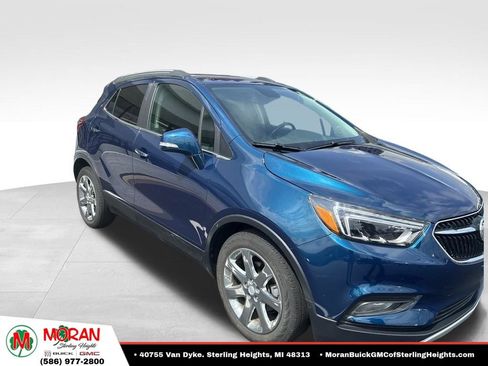 Used 2019 Buick Encore Essence w/ Experience Buick Package FWD image 3