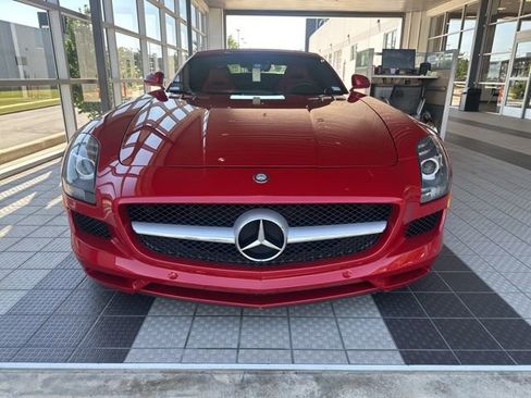 Used 2012 Mercedes-Benz SLS AMG Roadster image 3