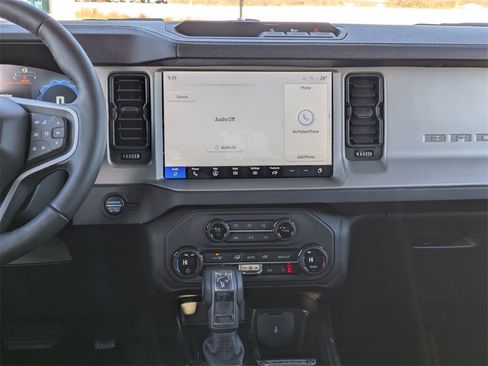New 2025 Ford Bronco Outer Banks image 38