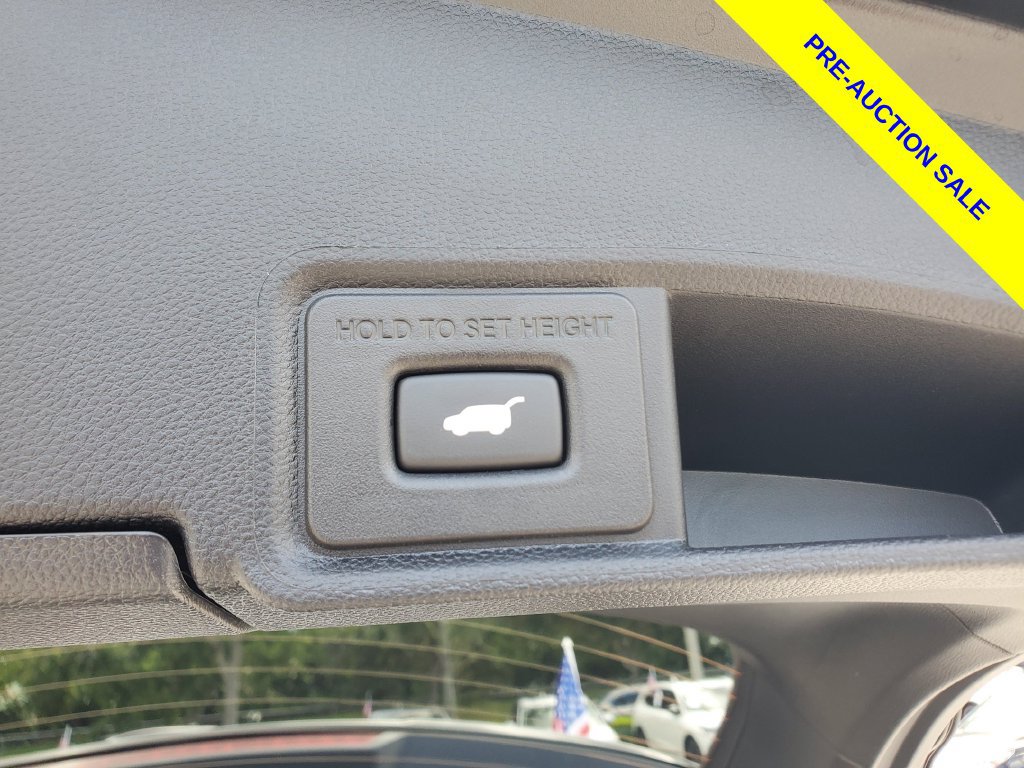 Used 2025 Acura RDX SH-AWD image 9