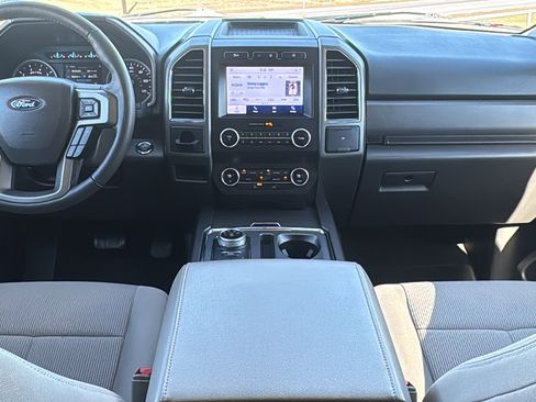 Used 2021 Ford Expedition XLT image 17