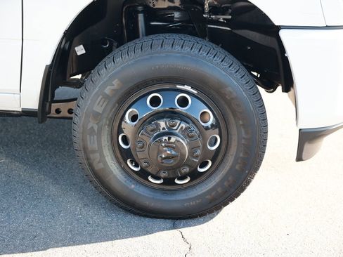 New 2026 RAM 3500 Laramie AWD/4WD image 8