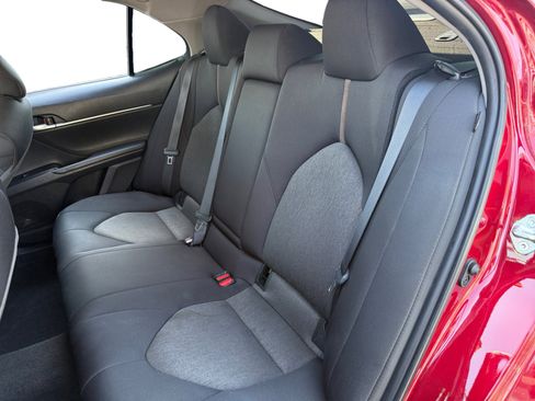 Used 2020 Toyota Camry LE image 13