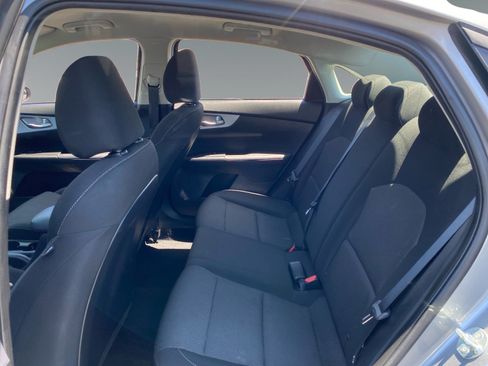 Used 2024 Kia Forte LXS w/ LXS Technology Package FWD image 13