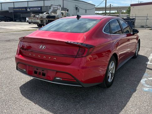 Used 2021 Hyundai Sonata SE w/ Preferred Accessory Package image 3