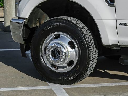 Used 2022 Ford F350 Lariat w/ Lariat Value Package image 60