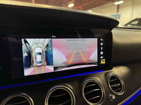 Used 2022 Mercedes-Benz E 350 Sedan image 32